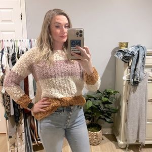 Absolutely creative worldwide XS polyester wide knit sweater